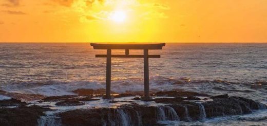 10 chiếc cổng Torii nổi tiếng nhất gắn liền với những giai thoại bí ẩn