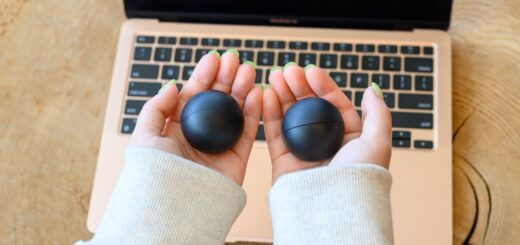 Giá đỡ laptop độc đáo kiểu Nhật hình quả bóng