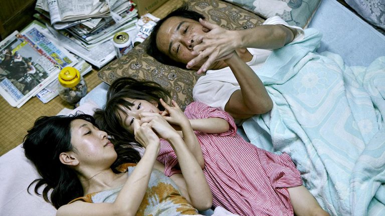 Movie Review : รีวิว Shoplifters (万引き家族) ครอบครัวที่ลัก  เพราะเราครอบครัวเดียวกัน - WOM JAPAN
